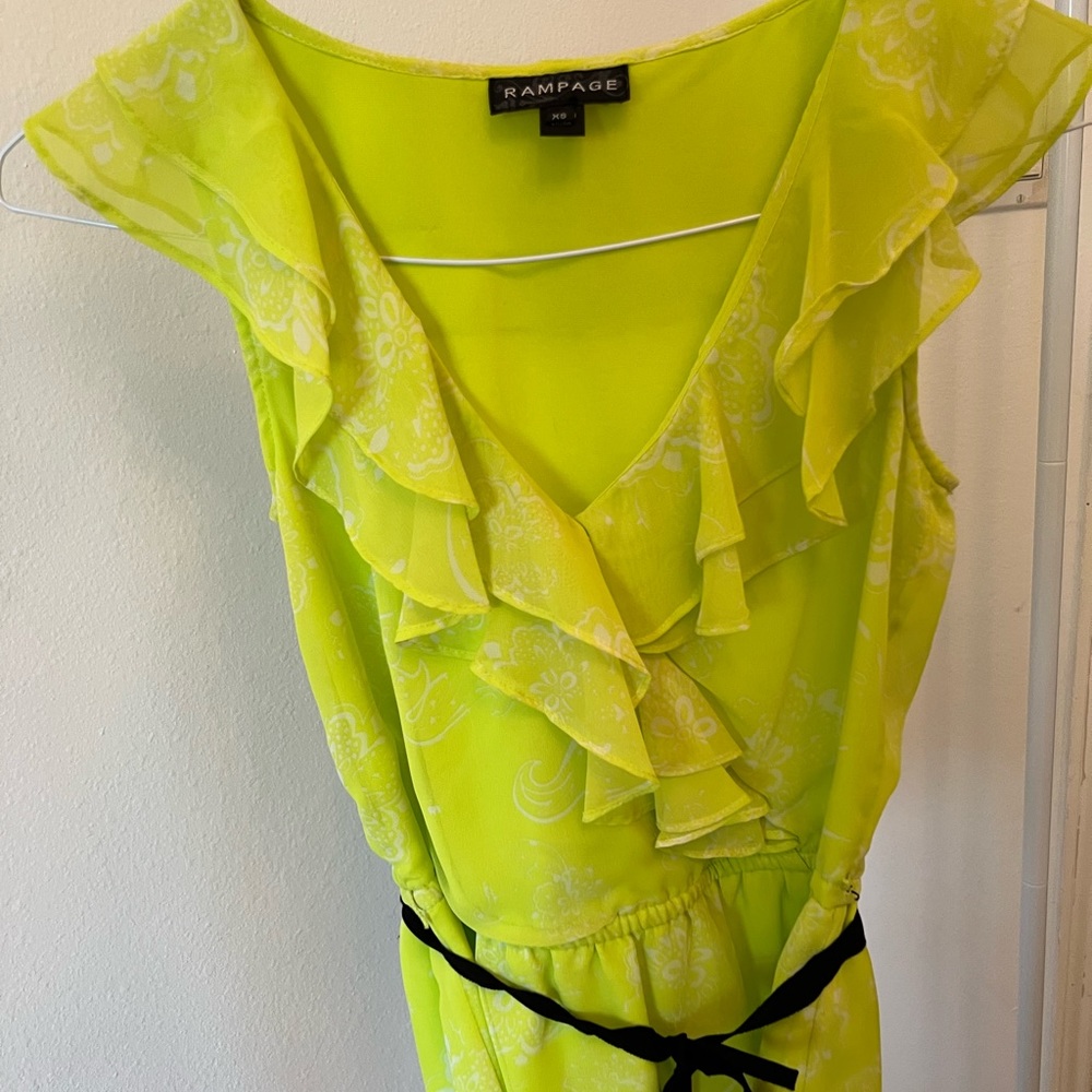 Beautiful lime top